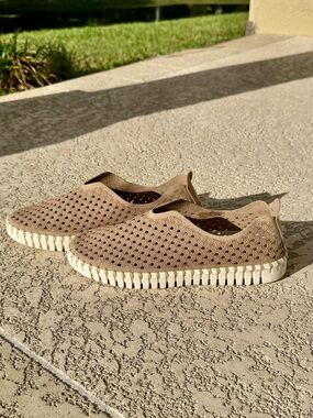 Ilse Jacobsen Tulip 139 Perforated Loafer Slip-On - Latte - EU 39 / US 8.5-9